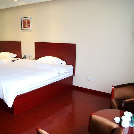 Greentree Inn Jiangsu Taizhou Taixing East Guoqing Road Rt-Mart Business Hotel Zewnętrze zdjęcie