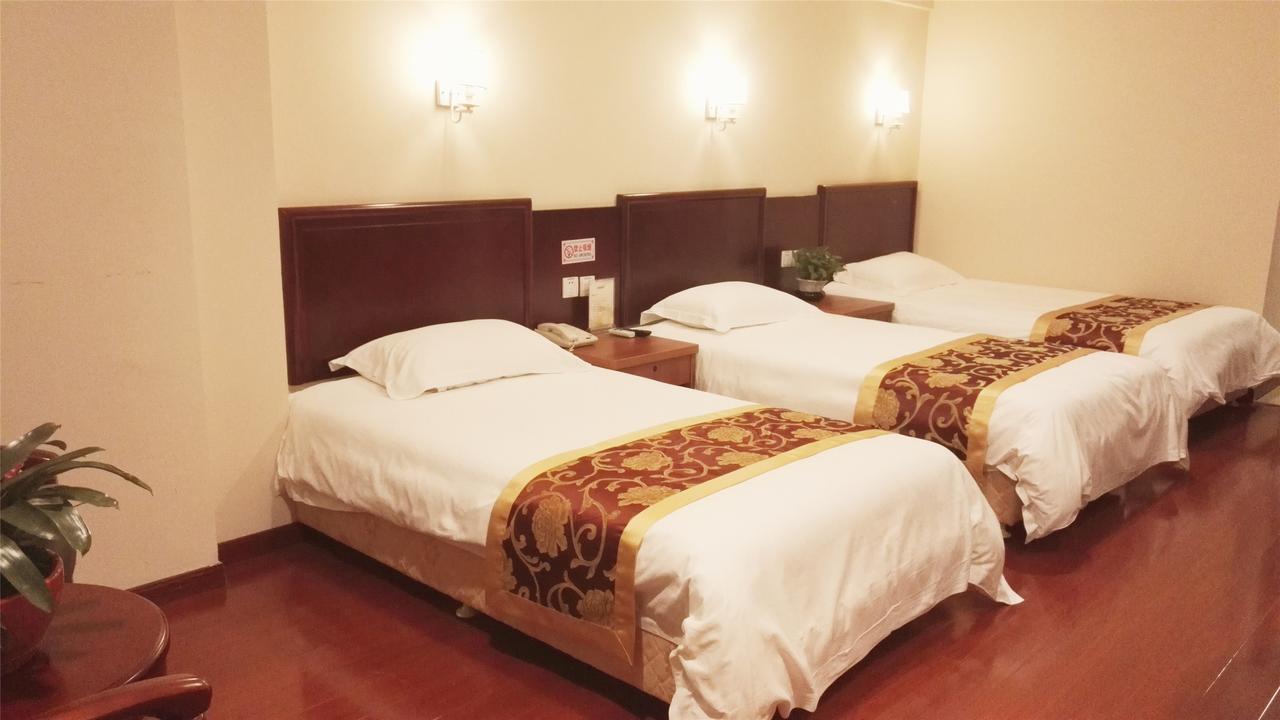 Greentree Inn Jiangsu Taizhou Taixing East Guoqing Road Rt-Mart Business Hotel Zewnętrze zdjęcie